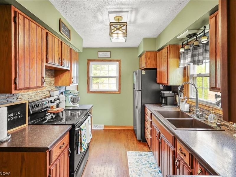 3456 Phalanx Mills Herner Road, Southington, OH 44470 Photo 9