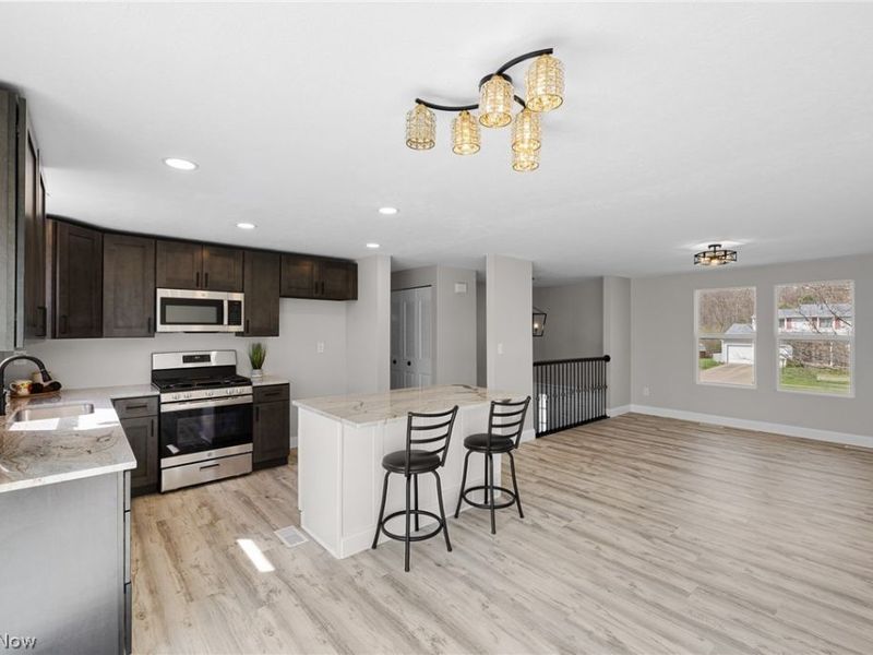 4820 Emerald Lane, Brunswick, OH 44212 Photo 10