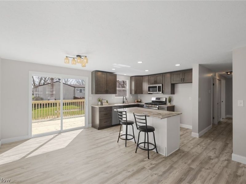 4820 Emerald Lane, Brunswick, OH 44212 Photo 7