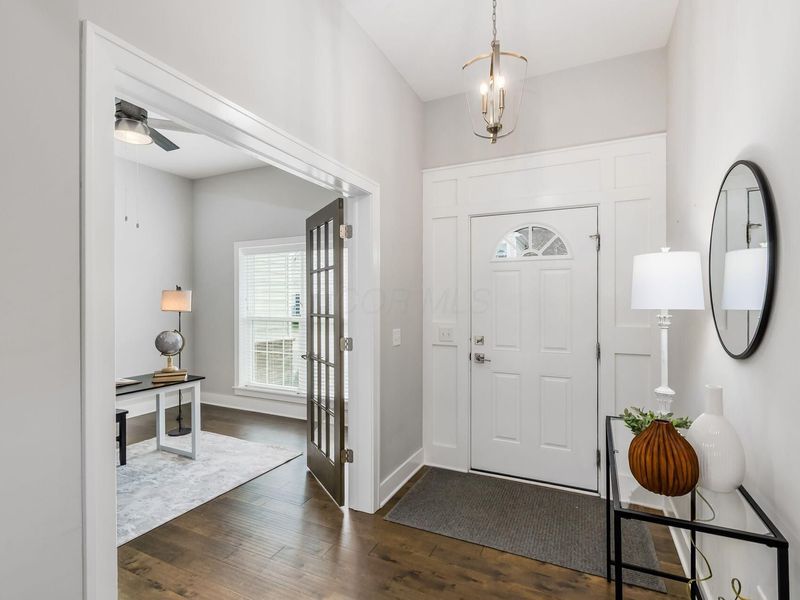 1622 Linkhorn Drive, Grove City, OH 43123 Photo 3