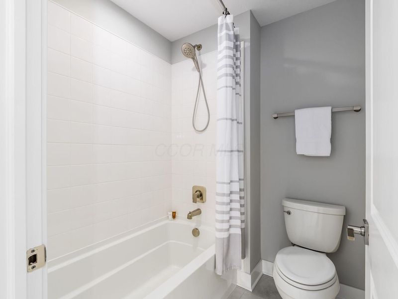 1622 Linkhorn Drive, Grove City, OH 43123 Photo 36