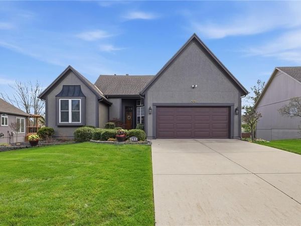 7629 W 148th Terrace, Overland Park, KS 66223