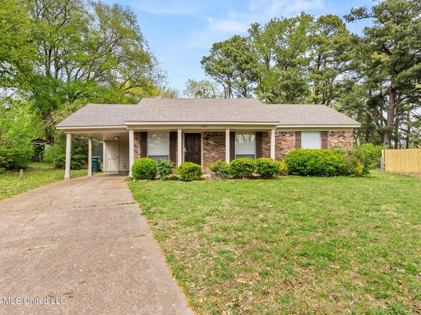 1590 E Gilford Cove, Southaven, MS 38671