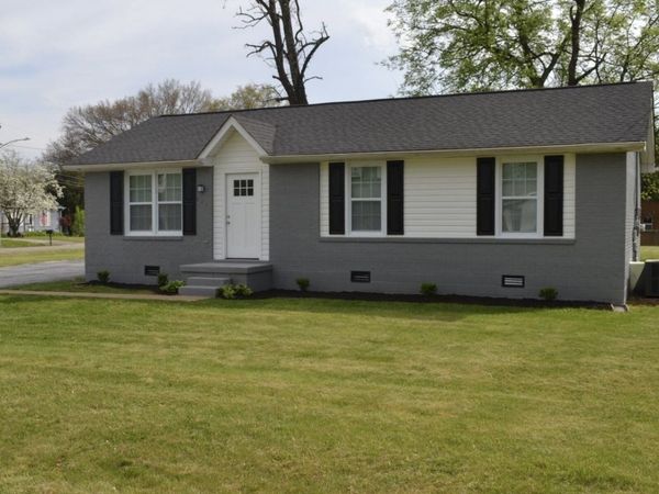 401 Watts Dr , Columbia, TN 38401