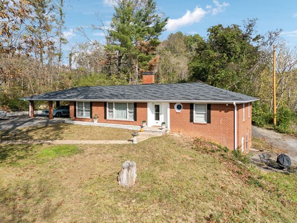 404C Van Hook Dr , Ashland City, TN 37015