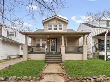 418 E Woodland Street, Ferndale, MI 48220