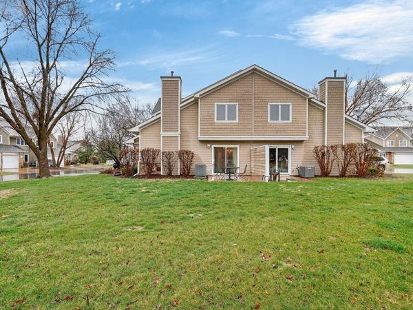 811 Burr Oaks Drive , Unit 1201, West Des Moines, IA 50266