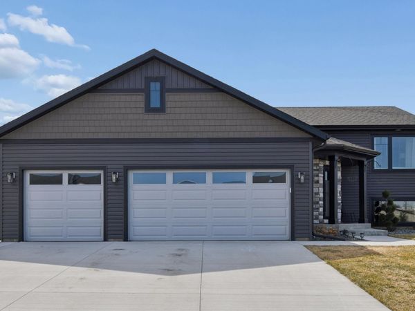 1009 3rd Avenue, Goodhue, MN 55027