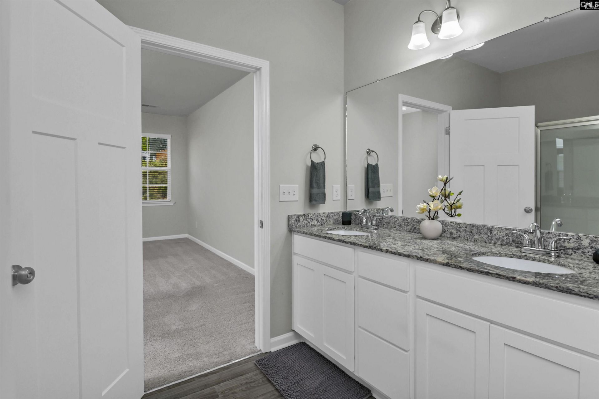 291 Savannah Wood Drive  Photo 32