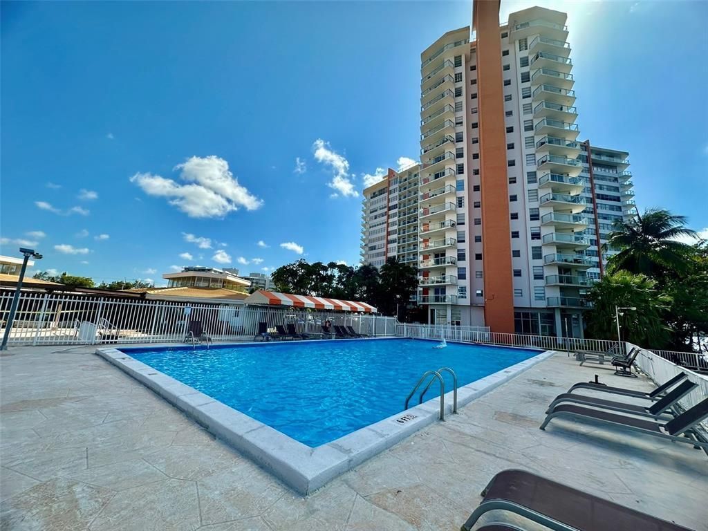 1301 NE Miami Gardens Drive, Unit 514w, Miami, FL 33179 Photo