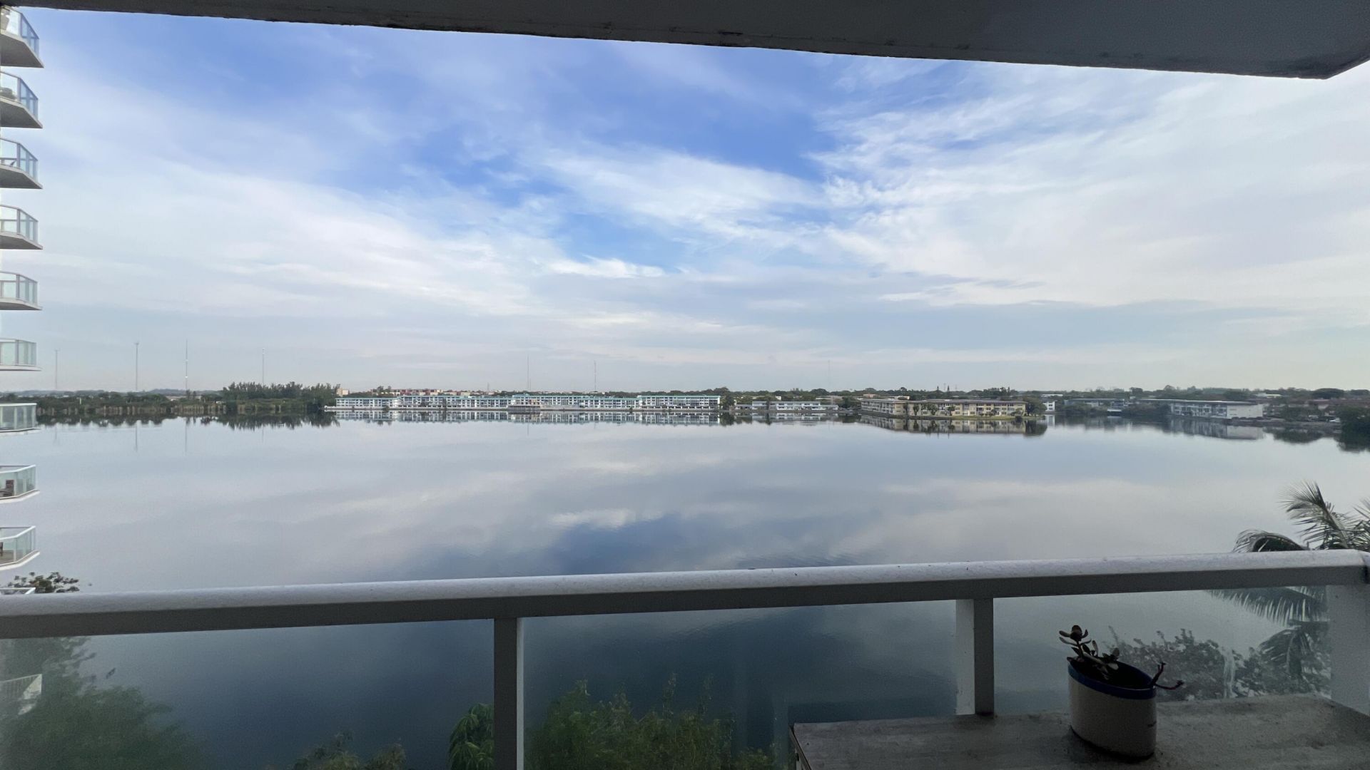 1301 NE Miami Gardens Drive, Unit 514w, Miami, FL 33179 Photo