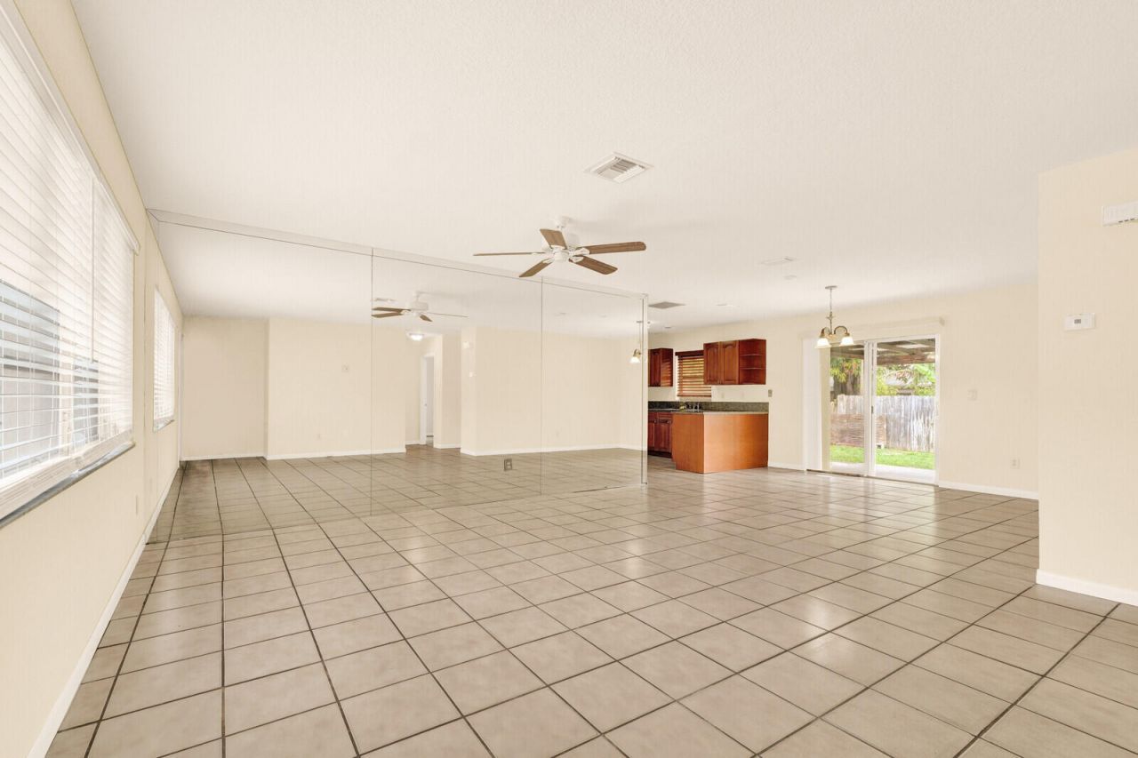 151 NE 26th Avenue, Boynton Beach, FL 33435 Photo