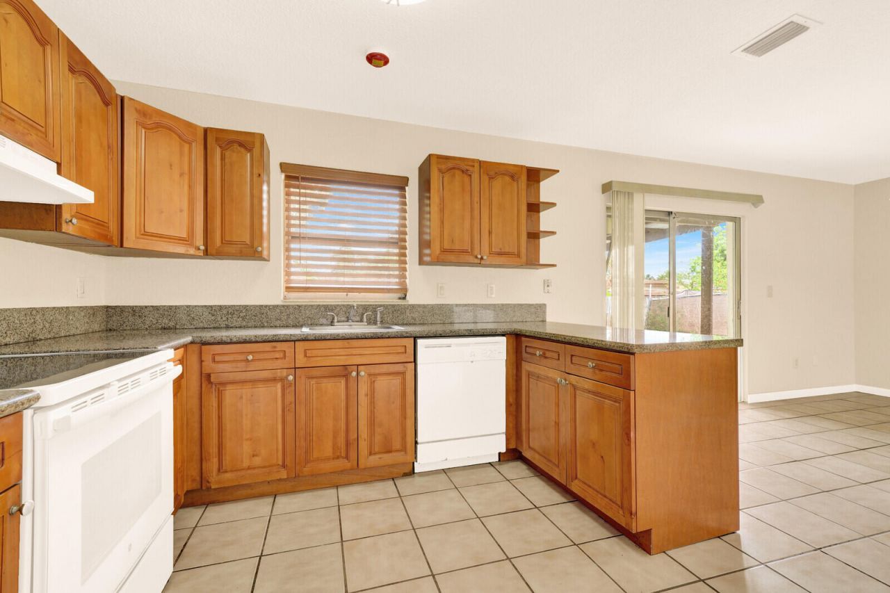 151 NE 26th Avenue, Boynton Beach, FL 33435 Photo