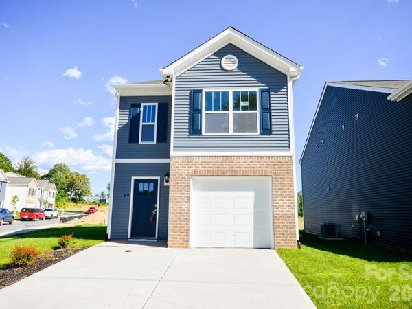 18 Caroline Valley Lane , Hendersonville, NC 28792