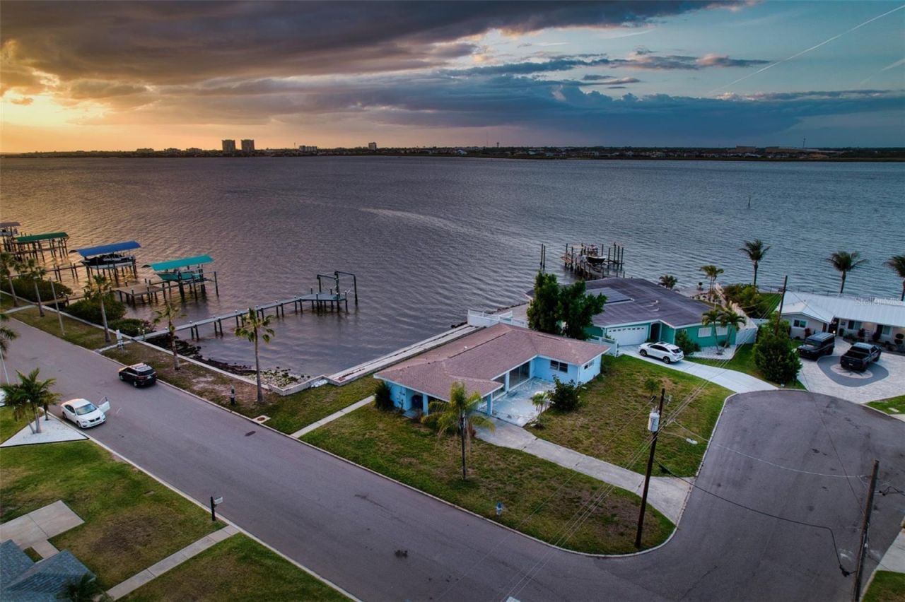 210 21st Street Ne, Bradenton, FL 34208 Photo