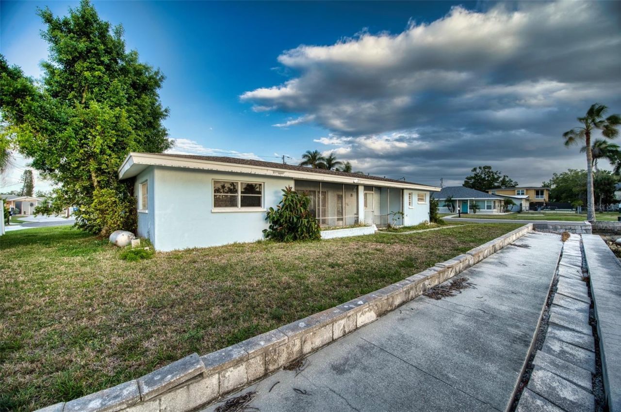 210 21st Street Ne, Bradenton, FL 34208 Photo