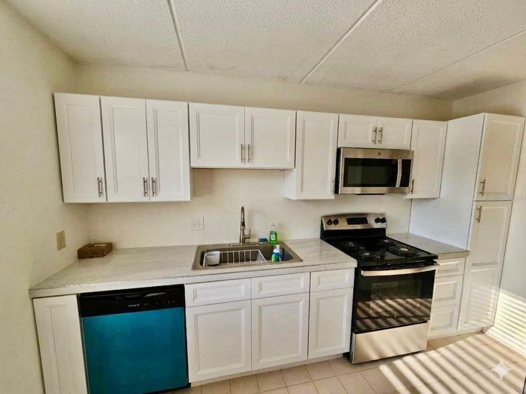 4435 1st Street Ne, Unit 103, Saint Petersburg, FL 33703 Photo