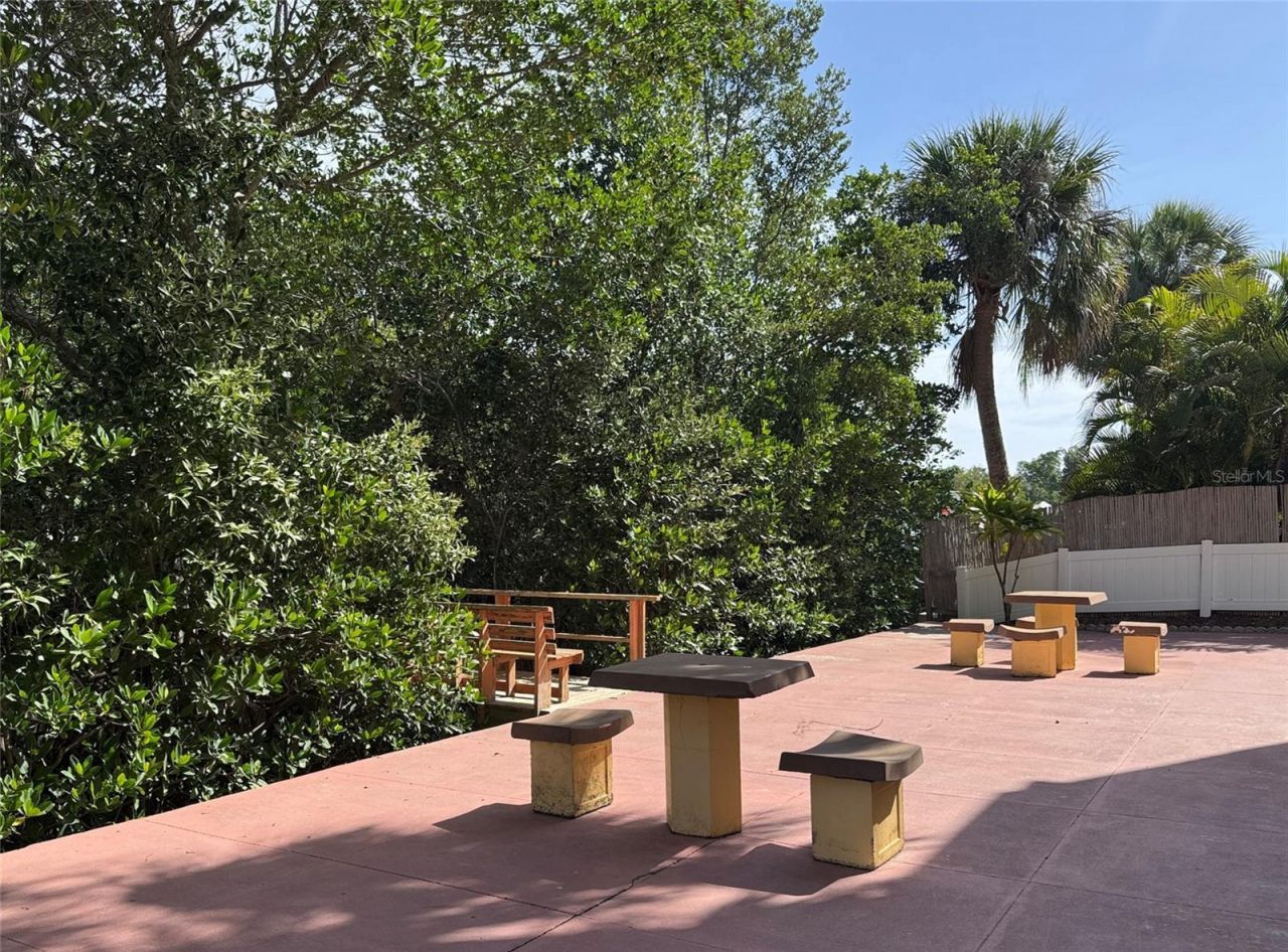 4435 1st Street Ne, Unit 103, Saint Petersburg, FL 33703 Photo