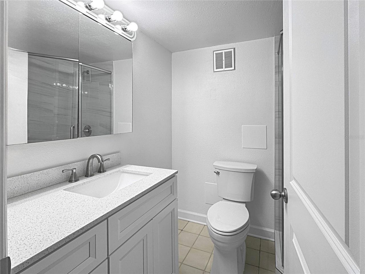 4435 1st Street Ne, Unit 103, Saint Petersburg, FL 33703 Photo