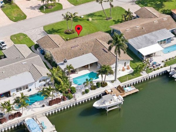 1971 MASSACHUSETTS AVENUE NE, ST PETERSBURG, FL 33703