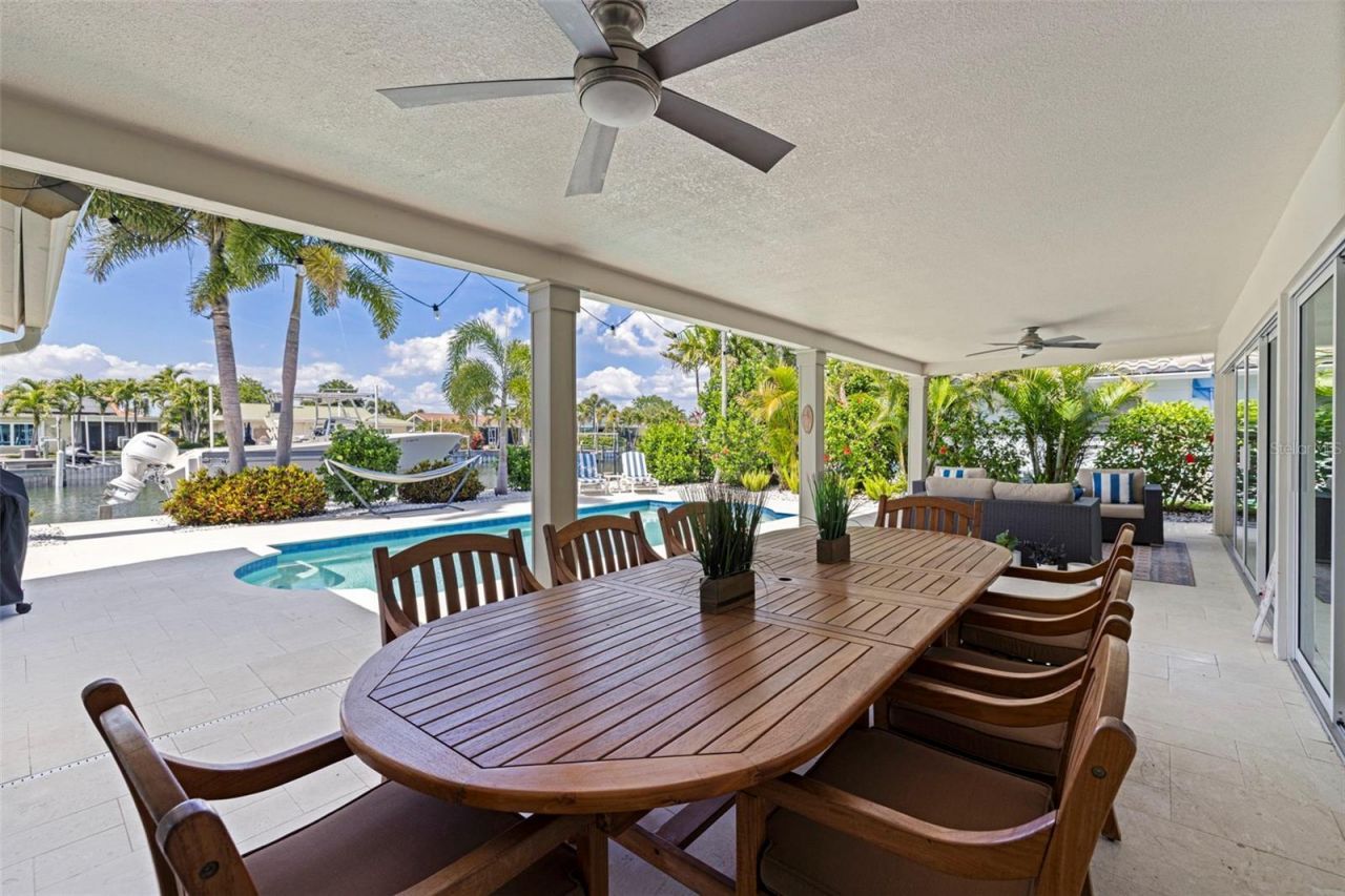 1971 Massachusetts Avenue Ne, Saint Petersburg, FL 33703 Photo