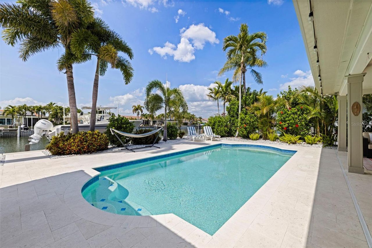 1971 Massachusetts Avenue Ne, Saint Petersburg, FL 33703 Photo