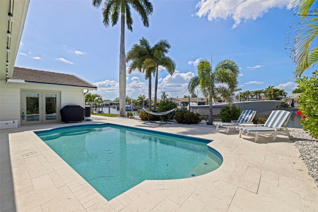 1971 Massachusetts Avenue Ne, Saint Petersburg, FL 33703 Photo