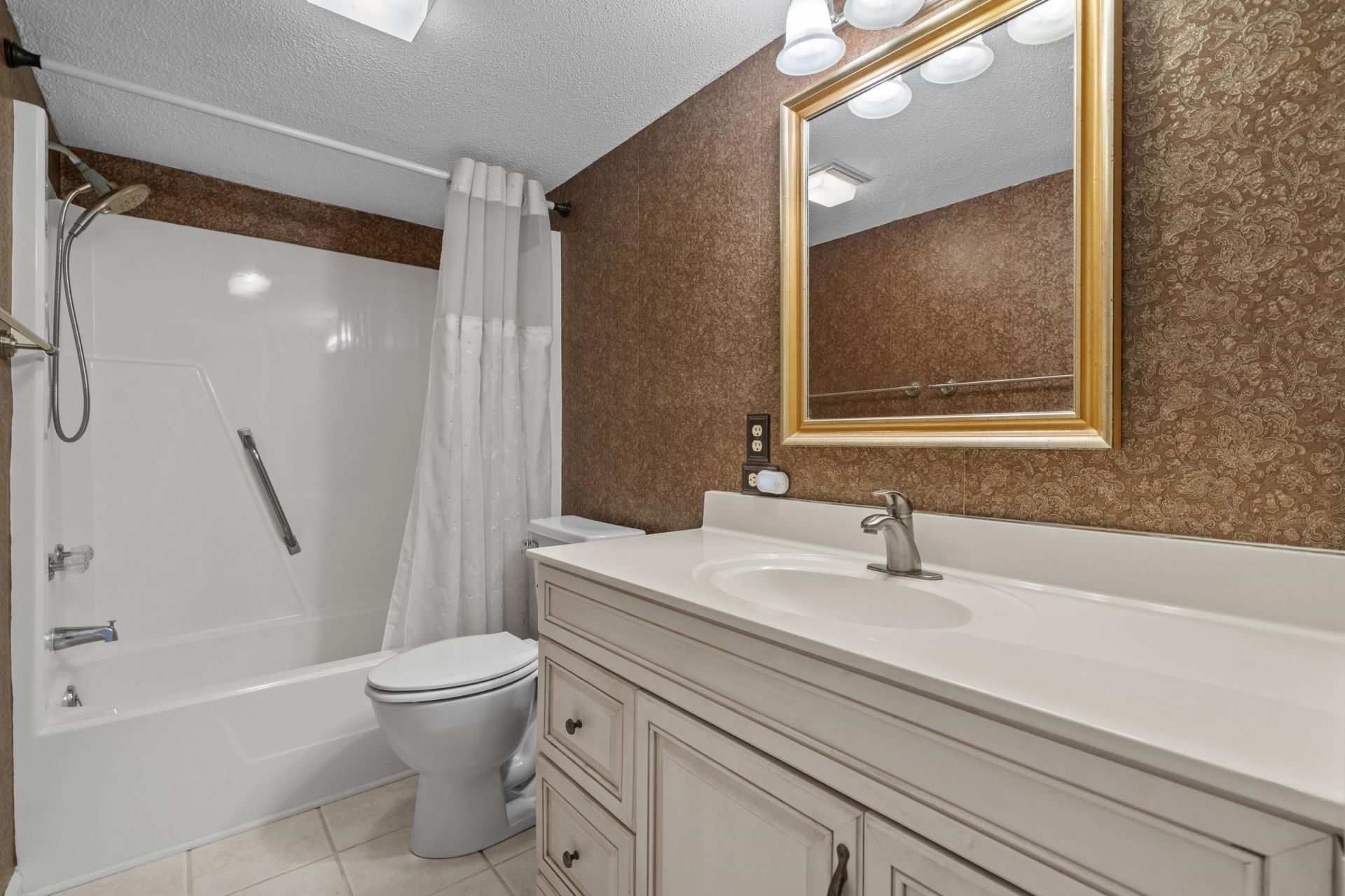 310 N 73rd Ave. N  Photo 26