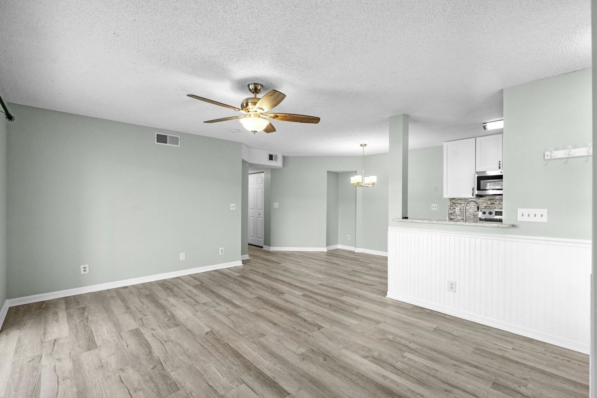 8830 Chandler Dr.  Photo 7