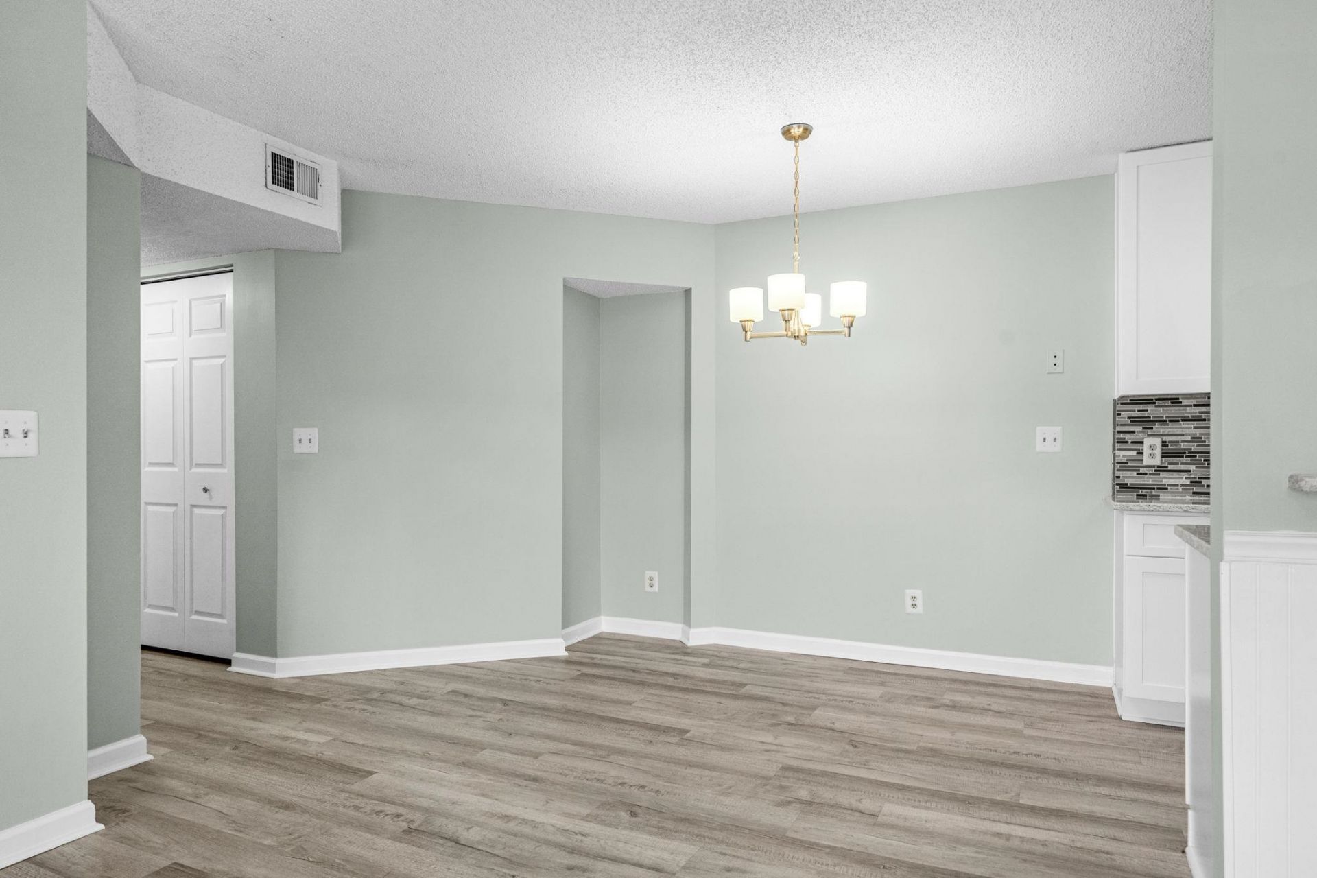 8830 Chandler Dr.  Photo 8