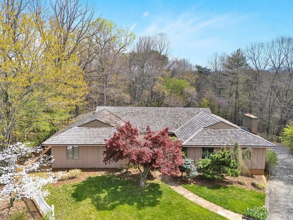 6051 Lakemont DR , Roanoke, VA 24018