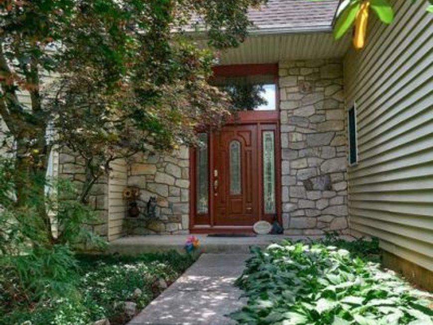 905 Pebble Lane, Southampton, PA 18966 Main Photo