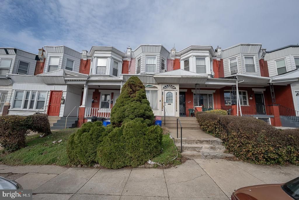 1534 N Felton Street, Philadelphia, PA 19151 Main Photo