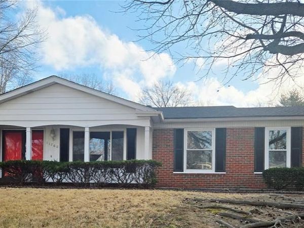 11760 Sheffield Drive, Florissant, MO 63033