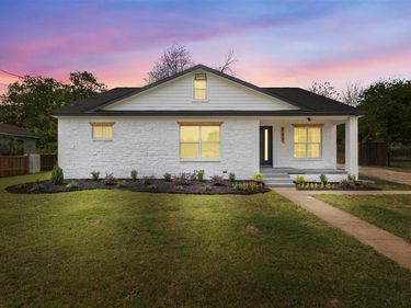 215 Glenview Street, Dallas, TX 75217