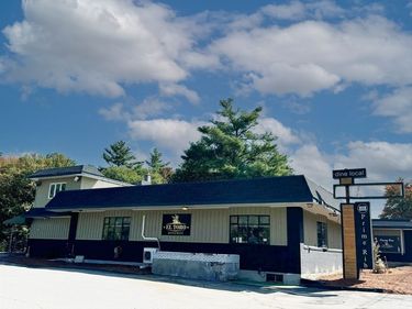 660 Spring St, Winchendon, MA 01475