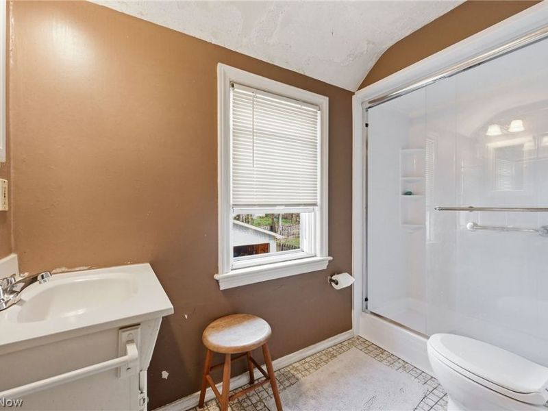 5187 Mayview Road, Lyndhurst, OH 44124 Photo 12