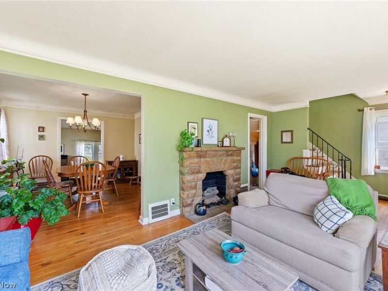 5187 Mayview Road, Lyndhurst, OH 44124 Photo 3