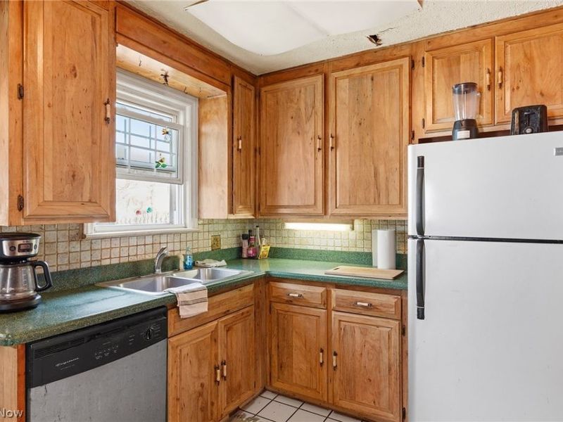 5187 Mayview Road, Lyndhurst, OH 44124 Photo 8