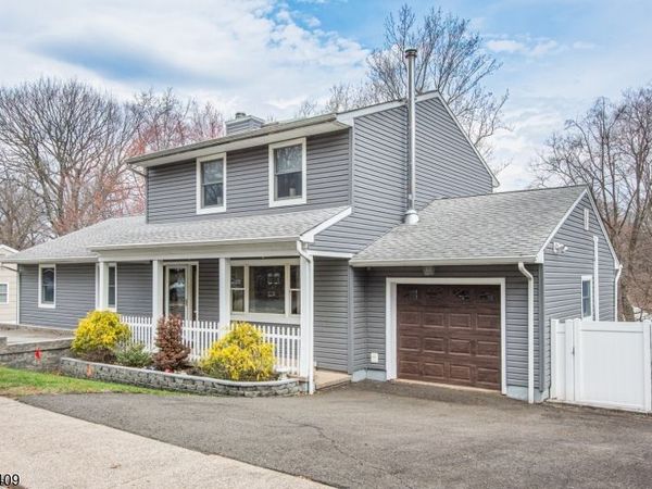 104 Lionshead Drive West, Wayne, NJ 07470
