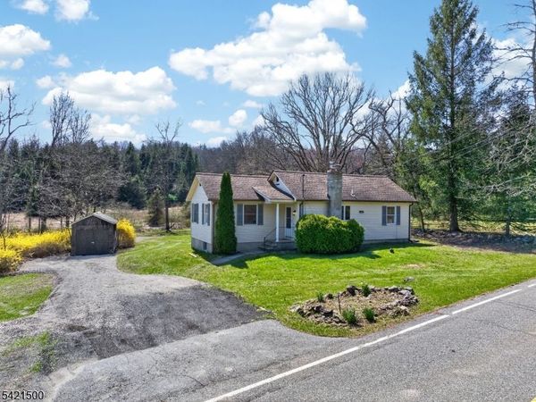 6 Hotalen Rd, Sandyston, NJ 07826