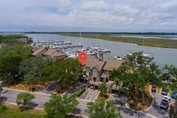 1919 Marsh Oak Lane photo 4