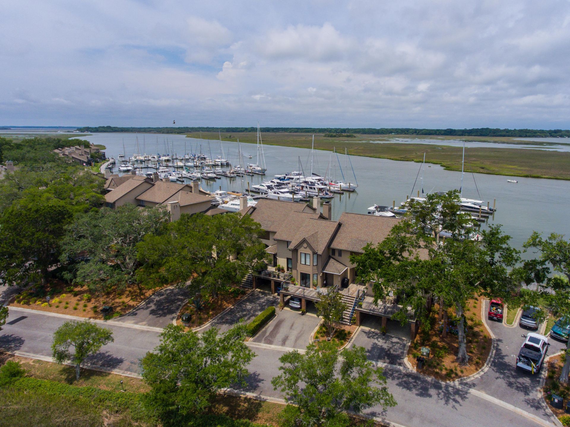 1919 Marsh Oak Lane Photo 32