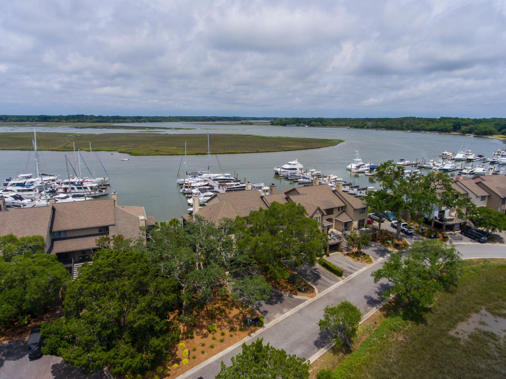 1919 Marsh Oak Lane Photo 33