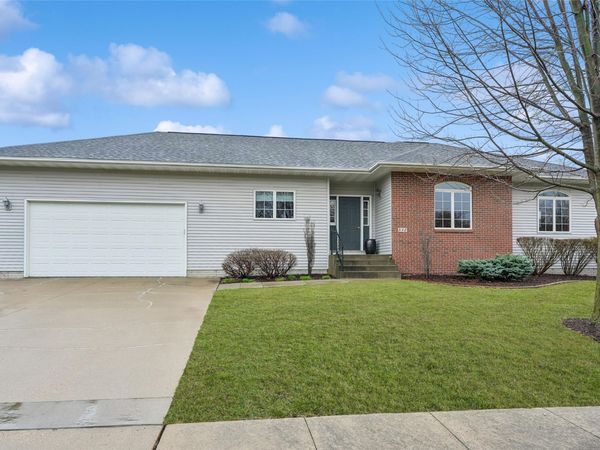 512 E 28th Street S, Newton, IA 50208