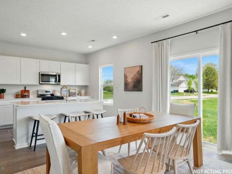 143 Brookside Dr , Jeffersonville, OH 43128 Photo 5