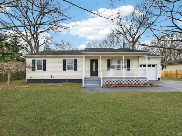 45 Maple Avenue , Shirley, NY 11967