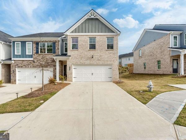 2568 Swan Lake Drive, Grayson, GA 30017