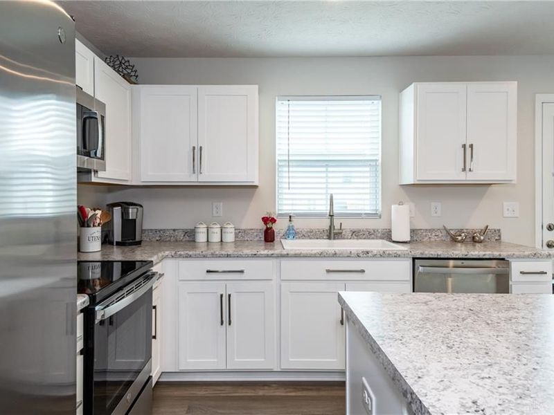 5966 Warm Springs Drive, Middletown, OH 45042 Photo 11