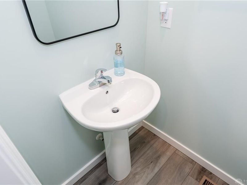 5966 Warm Springs Drive, Middletown, OH 45042 Photo 12